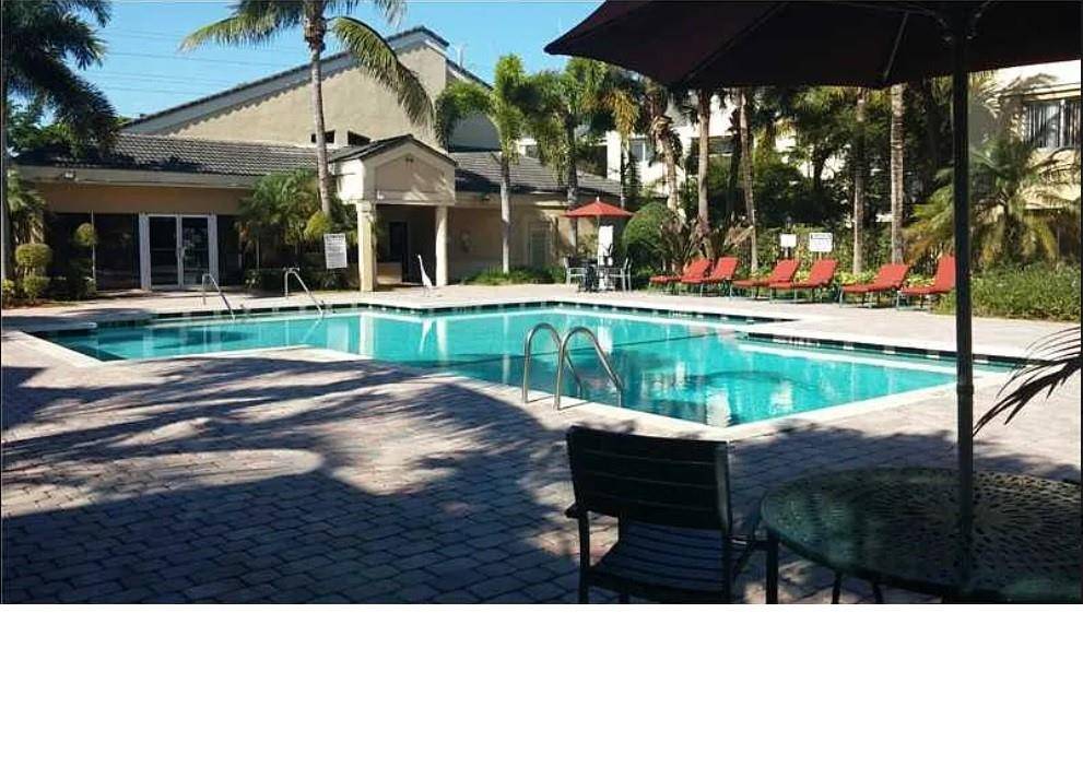 Tamarac, FL 33319,5646 Rock Island Rd #198