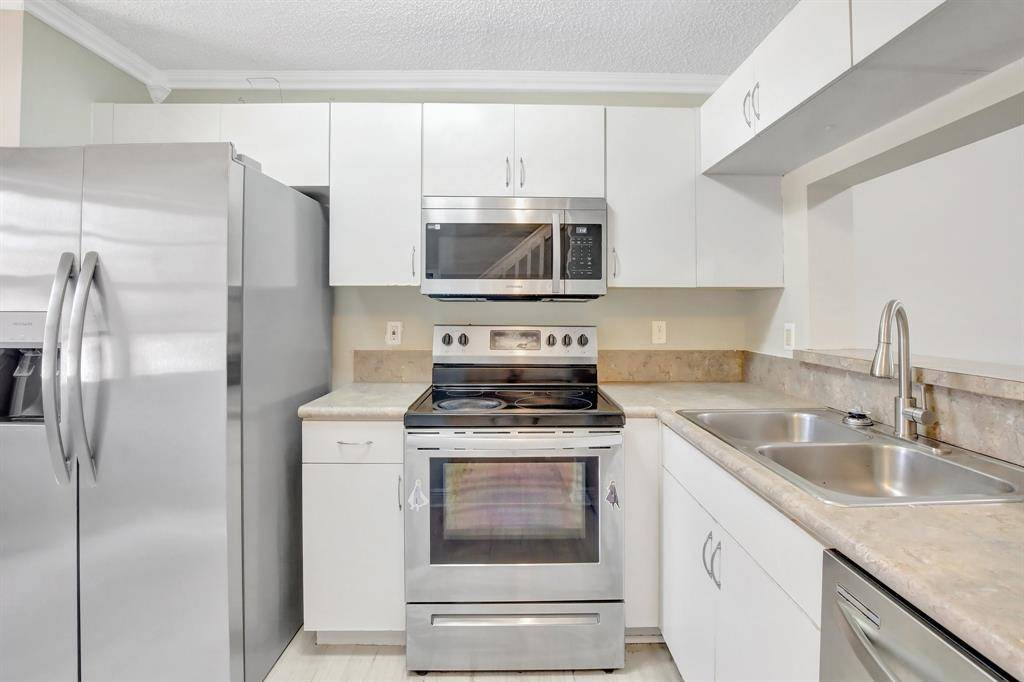 Lauderhill, FL 33319,6907 Sienna Club Pl