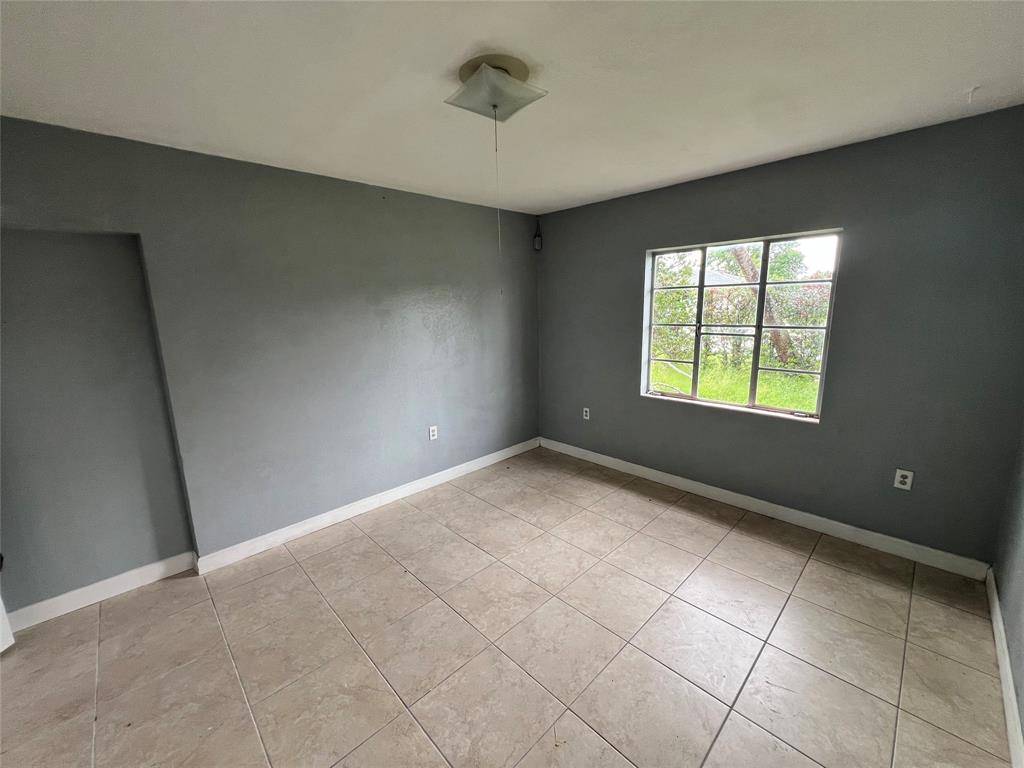 Lantana, FL 33462,1236 Peak Road #1