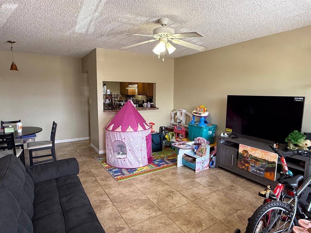 Sunrise, FL 33351,10056 Winding Lake Rd #204
