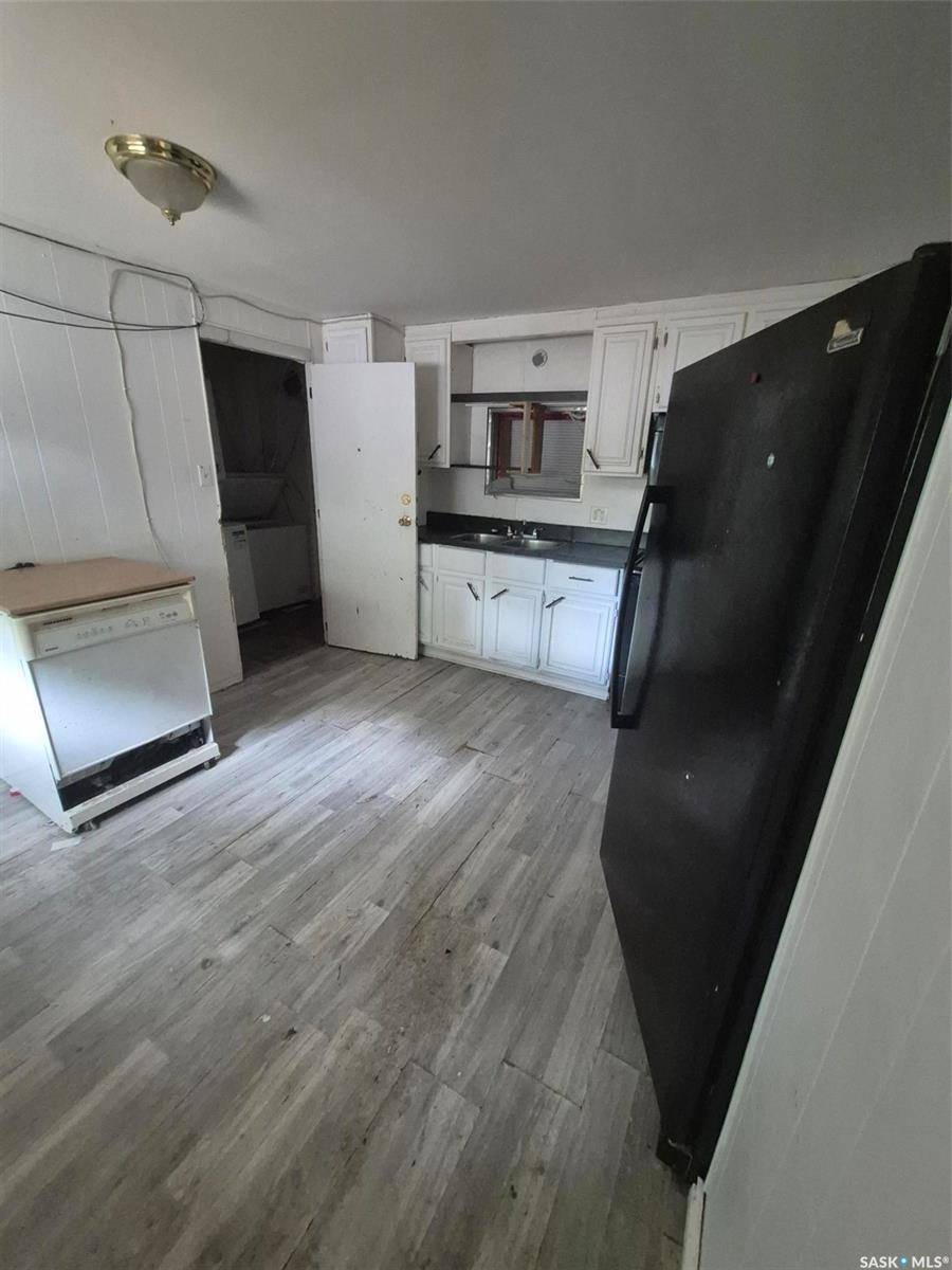 Saskatoon, SK S7N 1Y1,1524 Rayner AVENUE #110