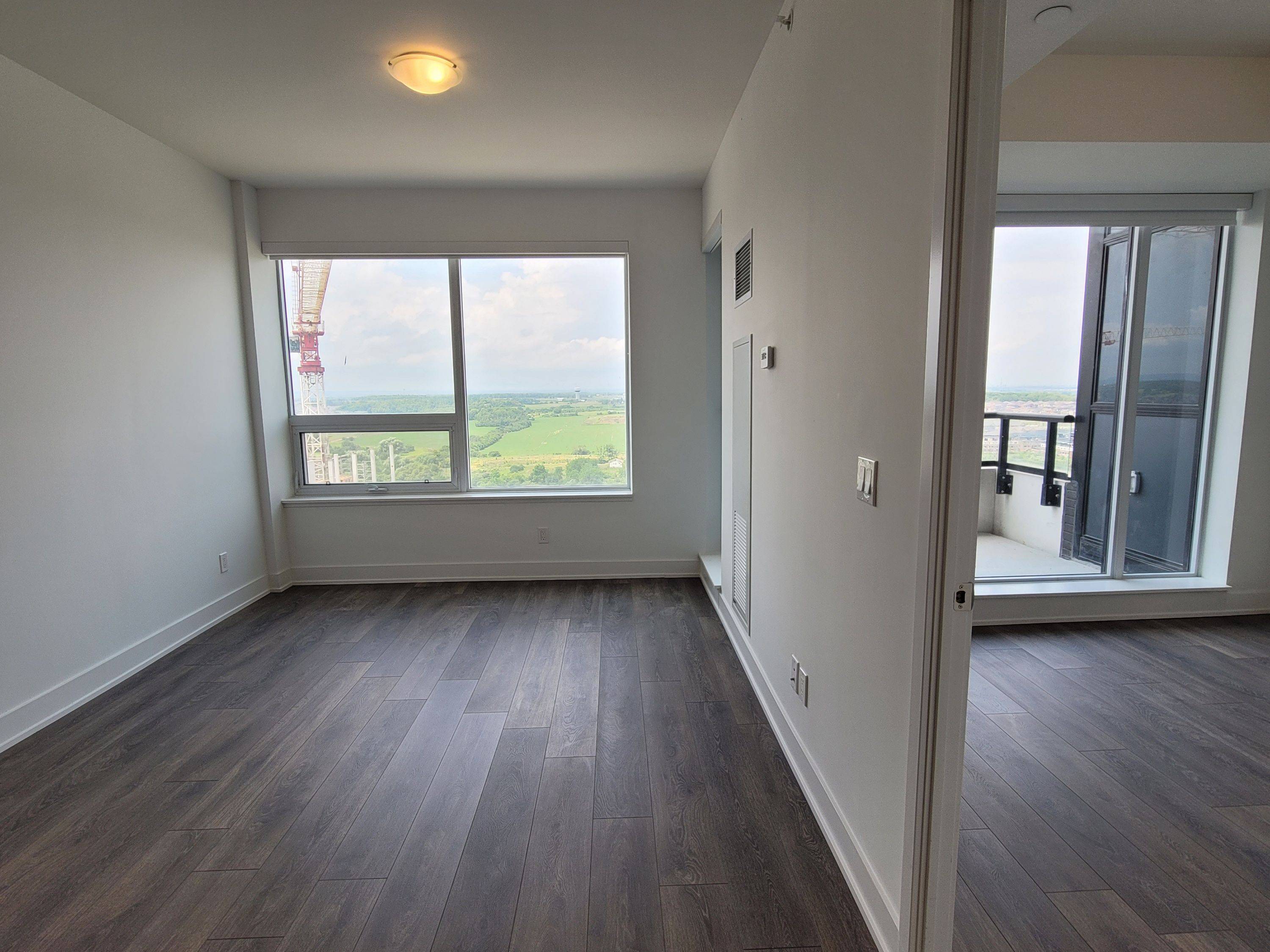 Oakville, ON L6H 3R6,297 Oak Walk DR #1706