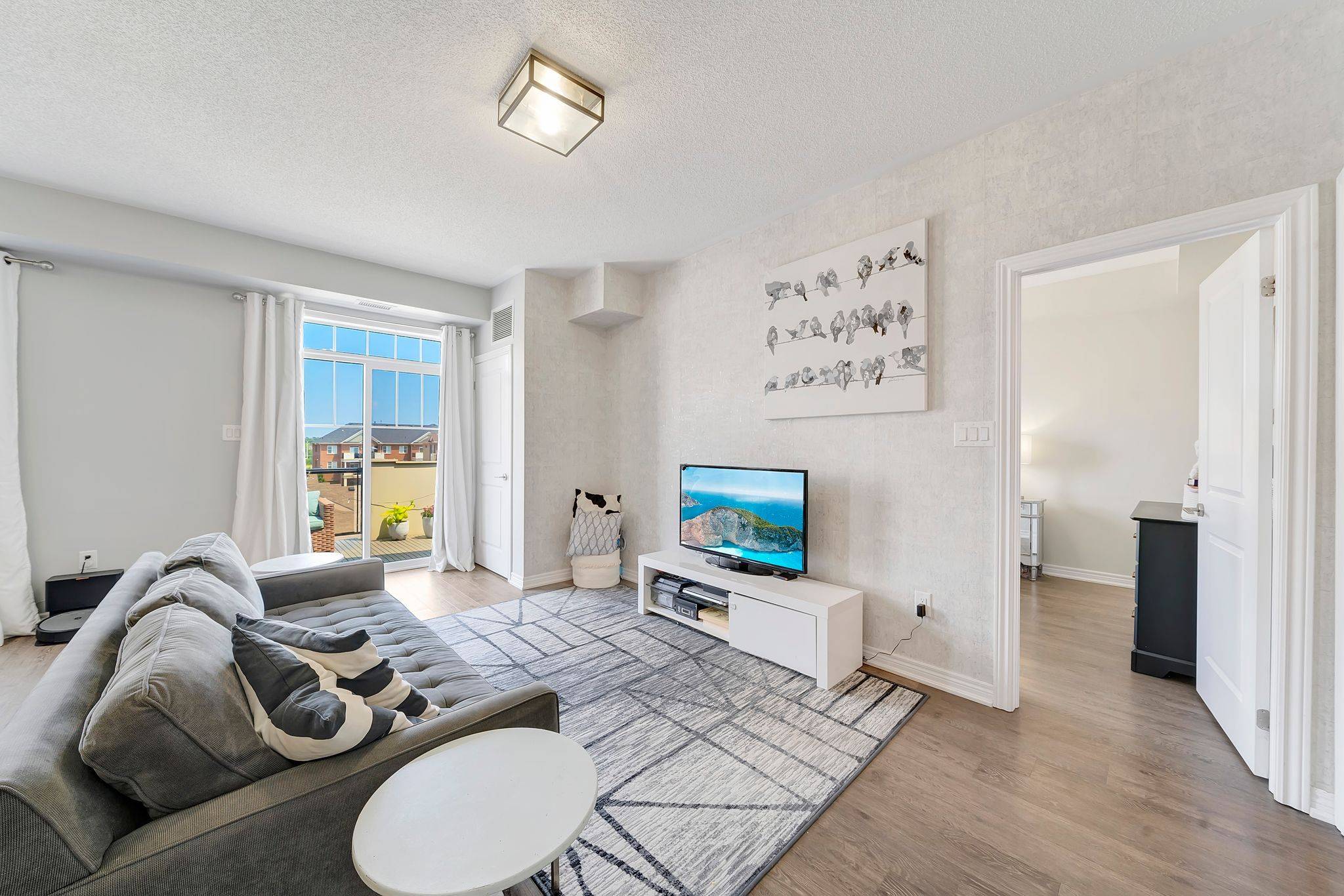 Oakville, ON L6H 0L1,2339 Sawgrass DR #301