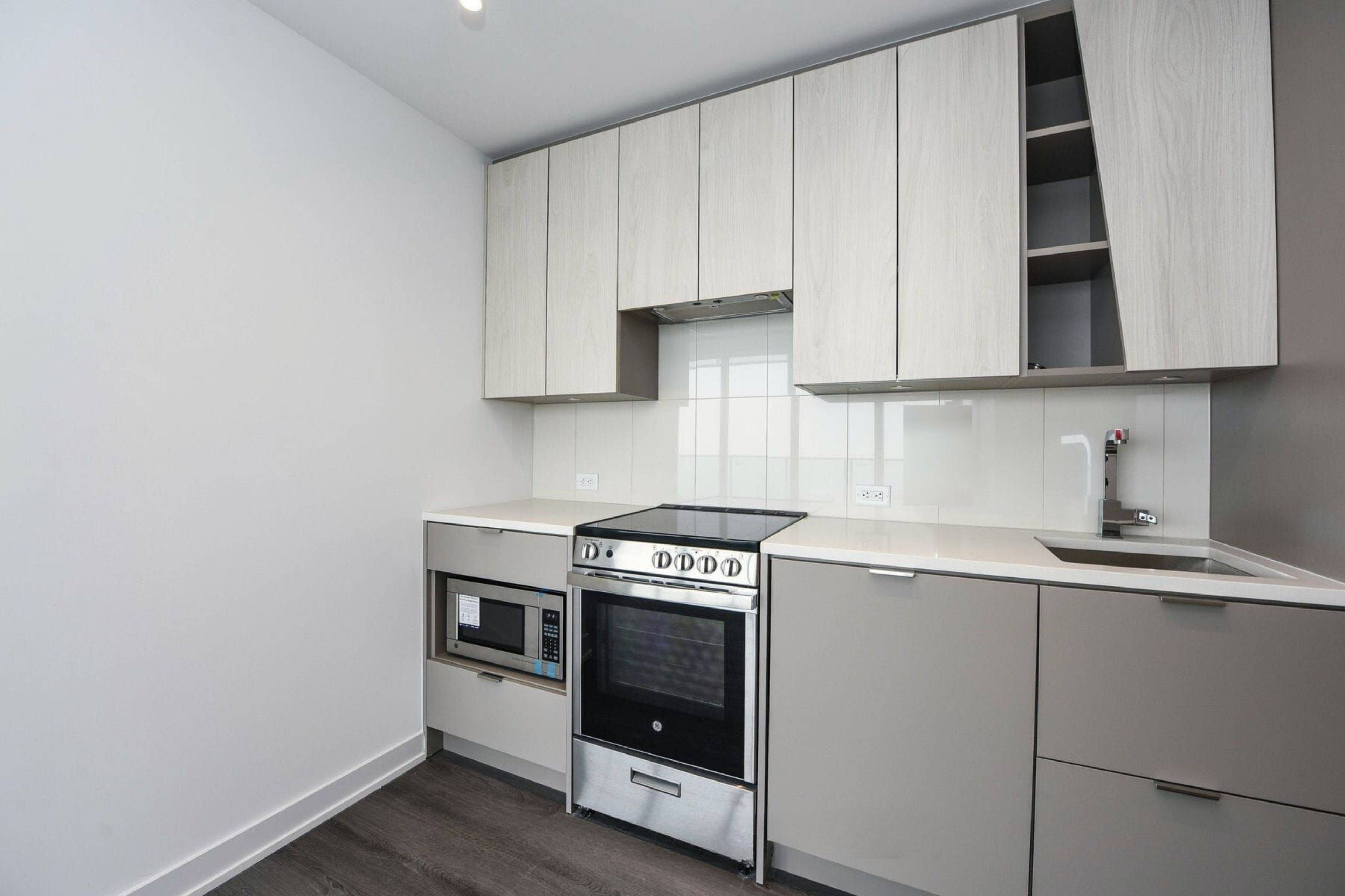 Mississauga, ON L5B 4M6,3883 Quartz RD #3504