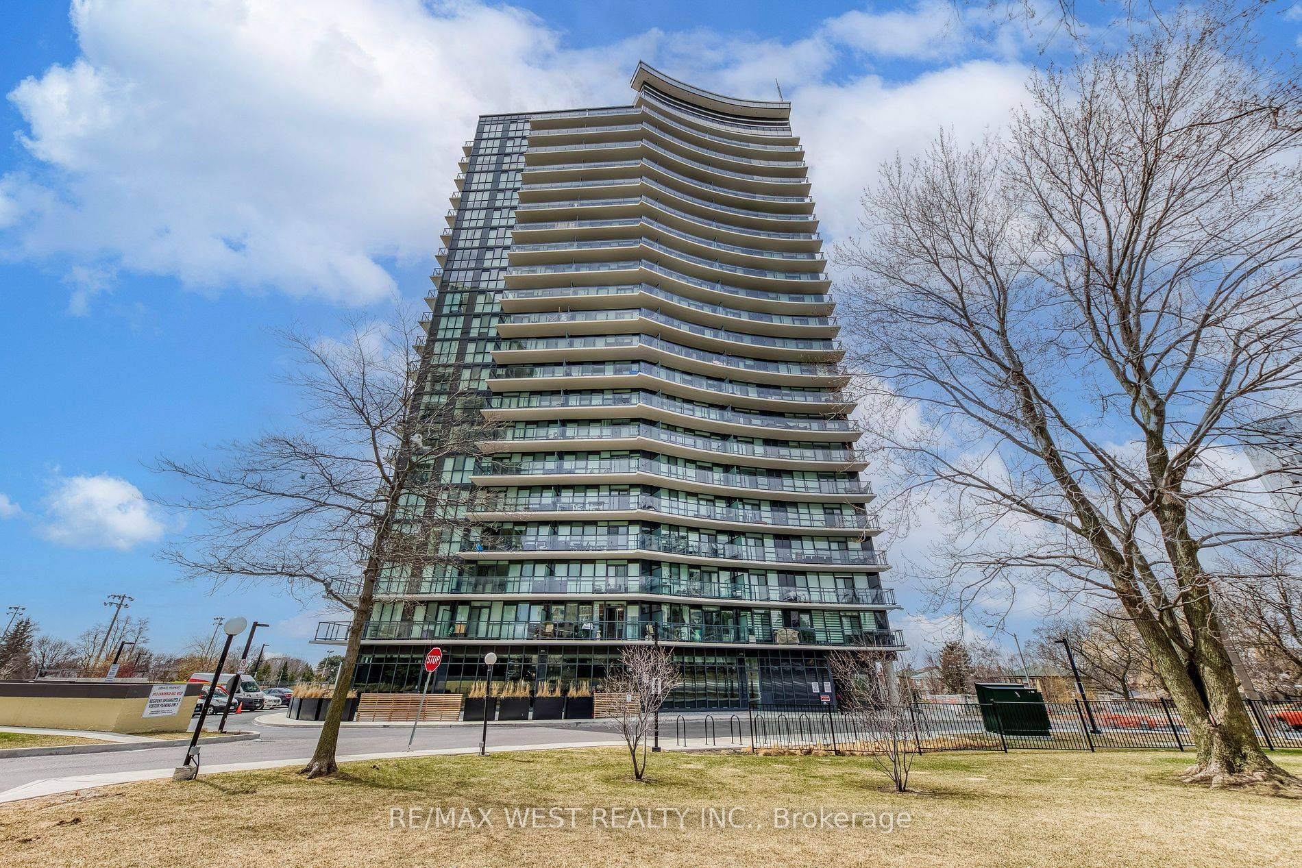 1461 Lawrence AVE #1706, Toronto W04, ON M6L 0A6