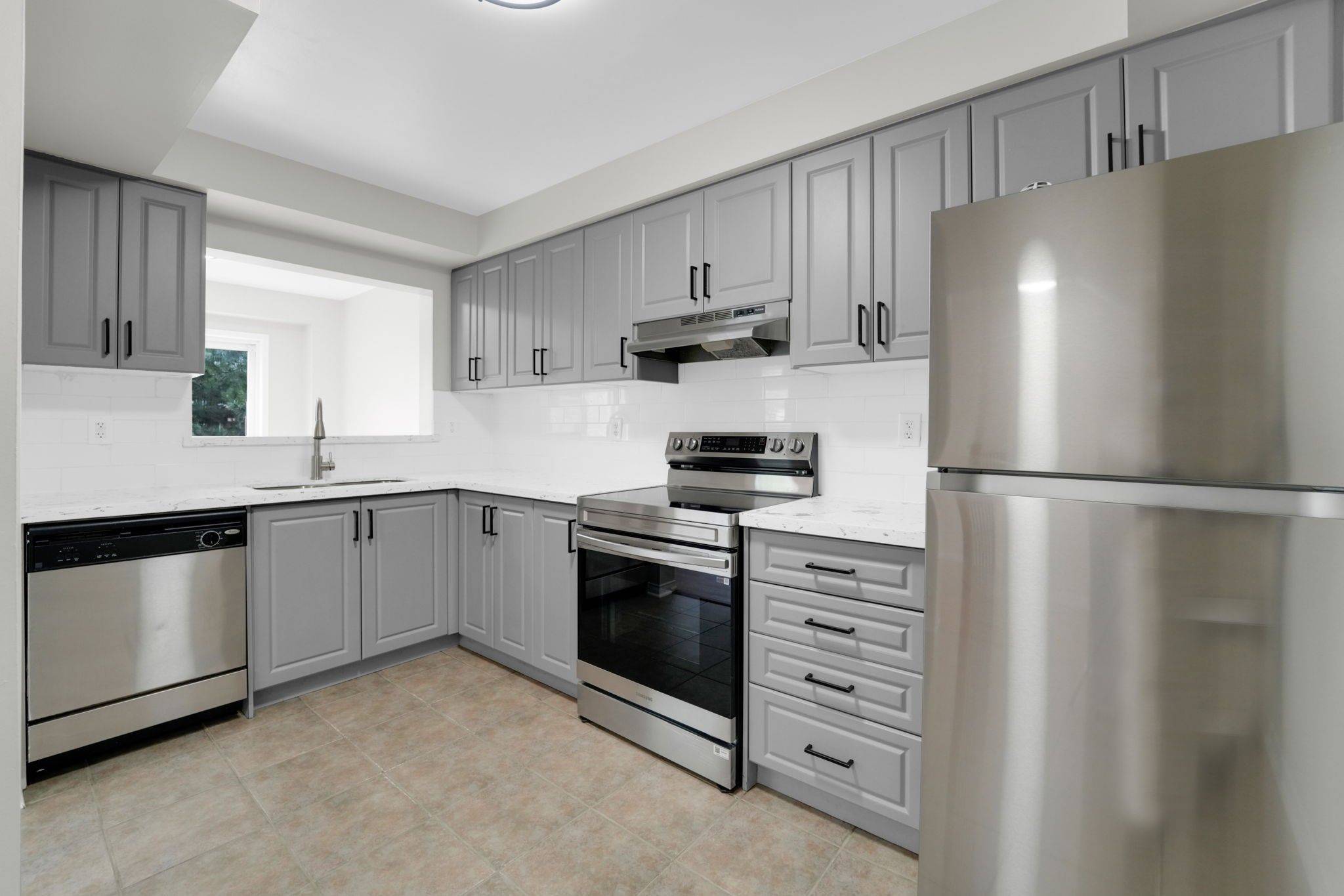 Mississauga, ON L5M 7Z6,86 Joymar DR