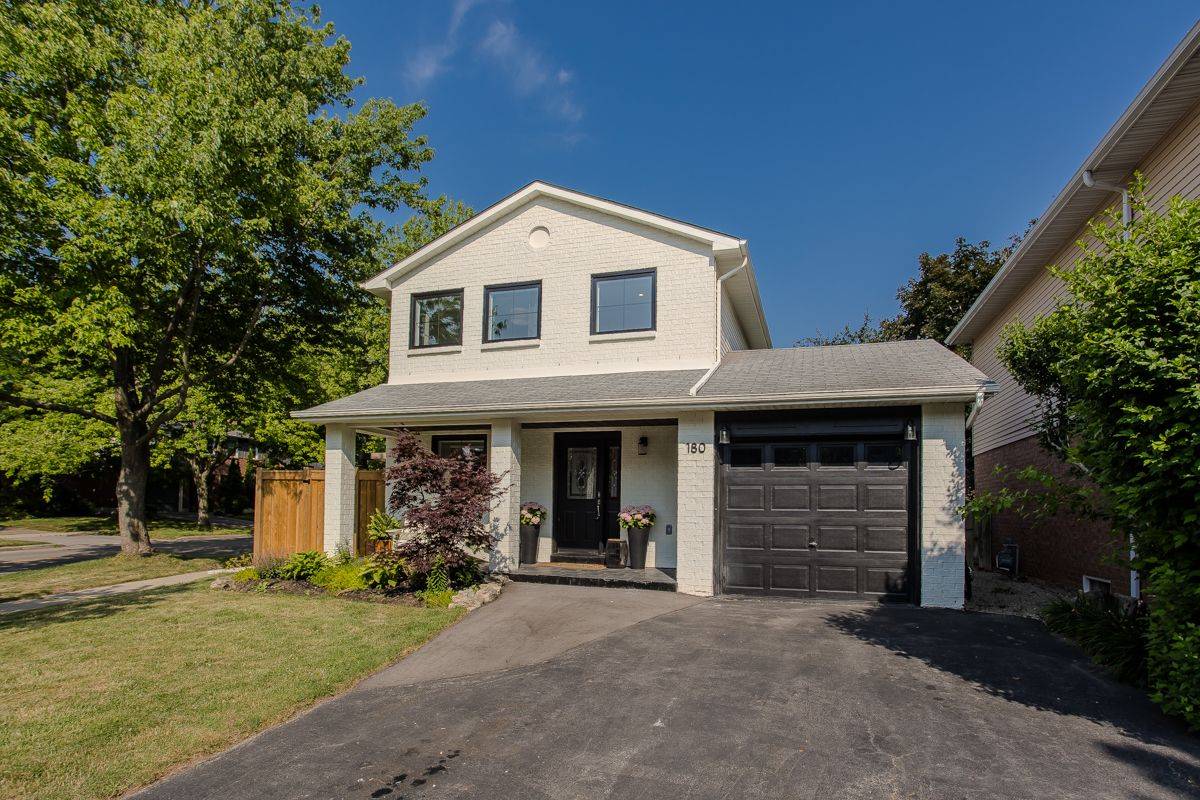 Oakville, ON L6L 5S5,180 Riverview ST