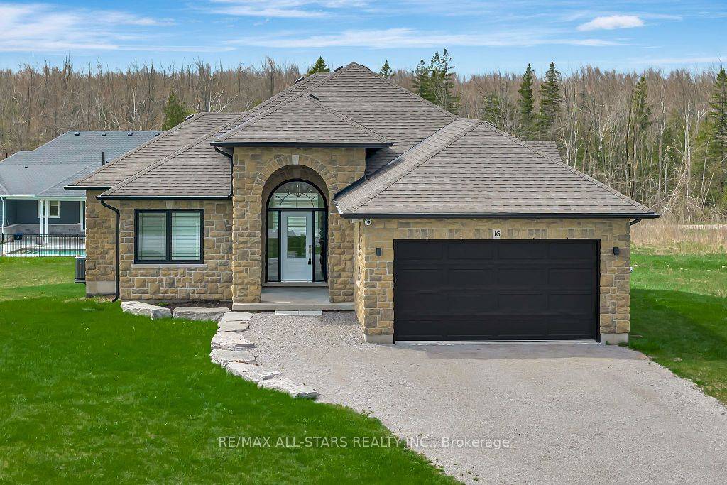 16 Avalon DR, Kawartha Lakes, ON K0M 1N0