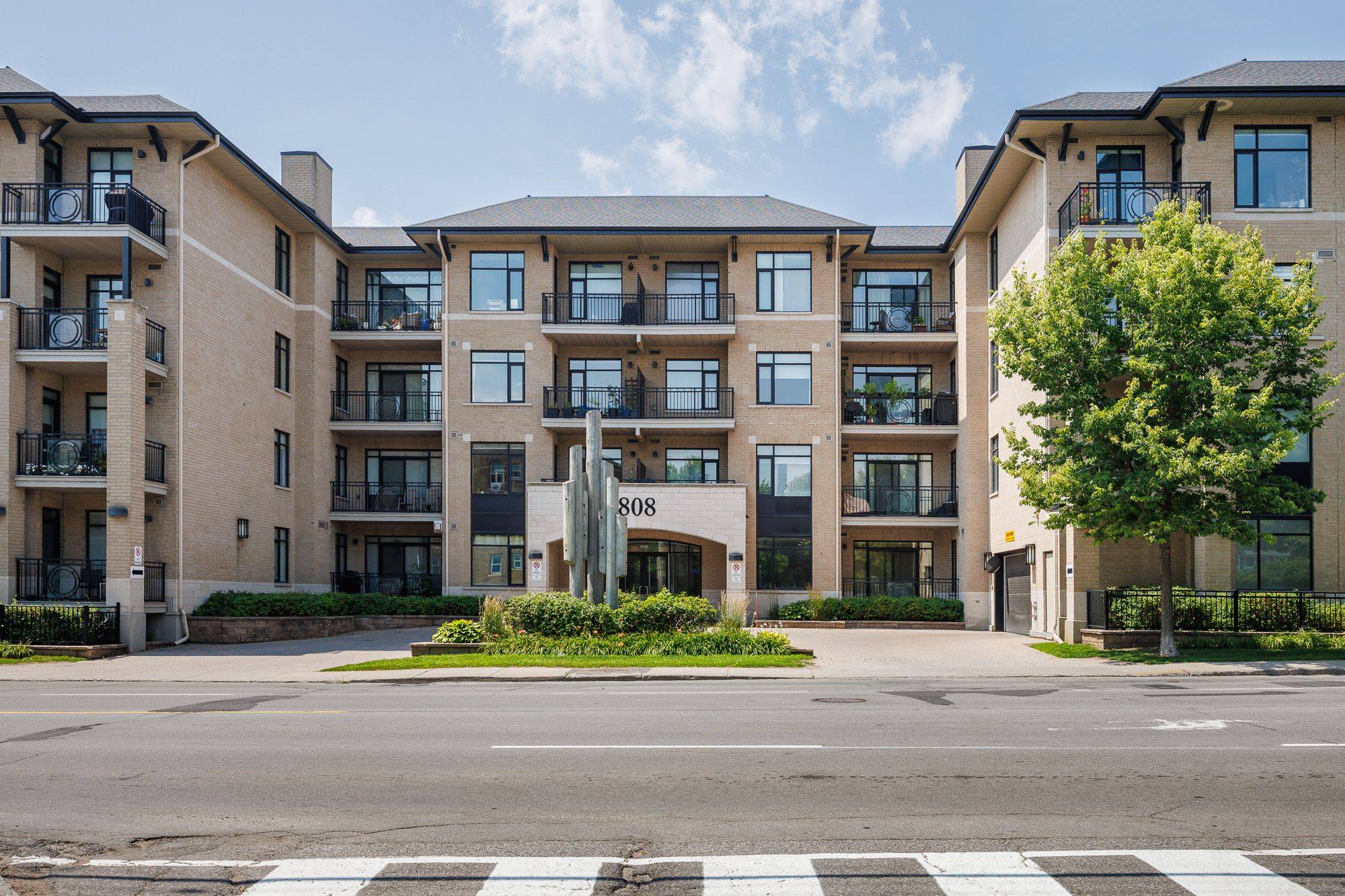 808 Bronson AVE #319, Dows Lake - Civic Hospital And Area, ON K1S 5A4