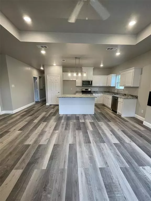 Greenville, TX 75401,2115 Hemphill Street