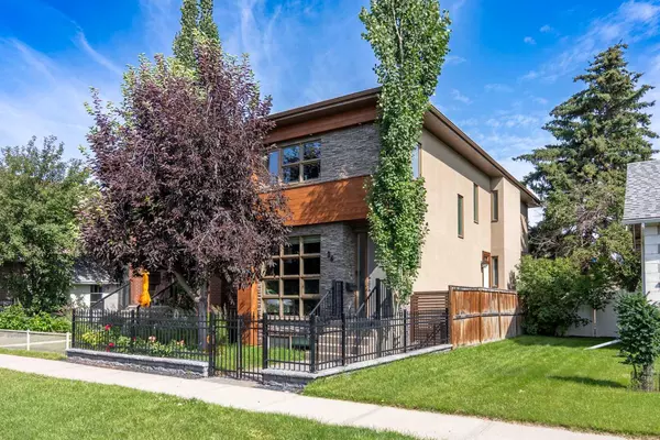 36 27 AVE Southwest, Calgary, AB T2S 2X8