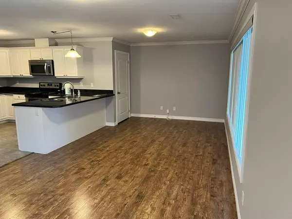 Oshawa, ON L1H 1H6,1215 King ST E #Main
