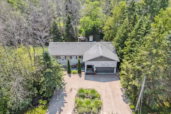 28 Currie AVE, Collingwood, ON L9Y 0X2