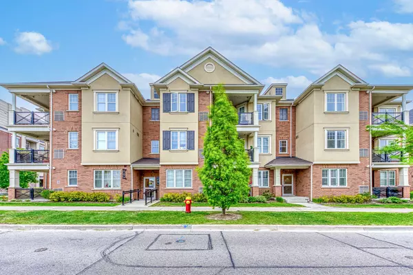 2339 Sawgrass DR #302, Oakville, ON L6H 6M8