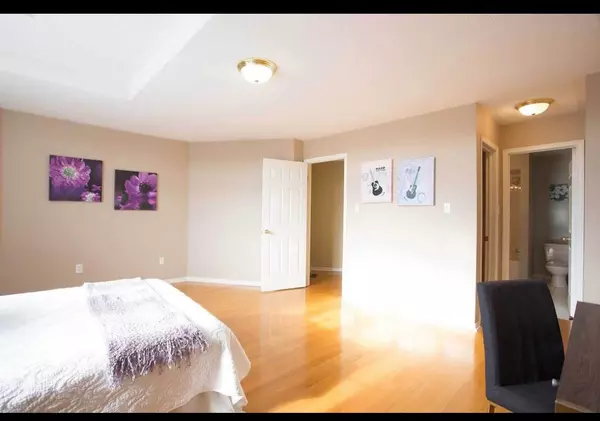 Mississauga, ON L5N 6Z4,3917 Hazelridge RD