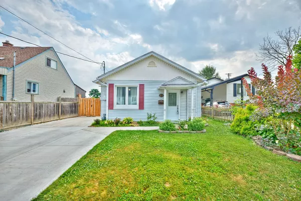 31 Woodrow ST, St. Catharines, ON L2P 2A1