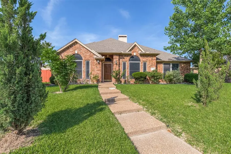 2123 Alto Avenue, Carrollton, TX 75007