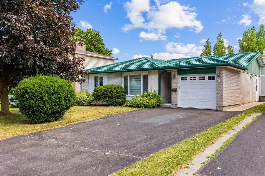15 Lockton CRES, Brampton, ON L6W 1C2