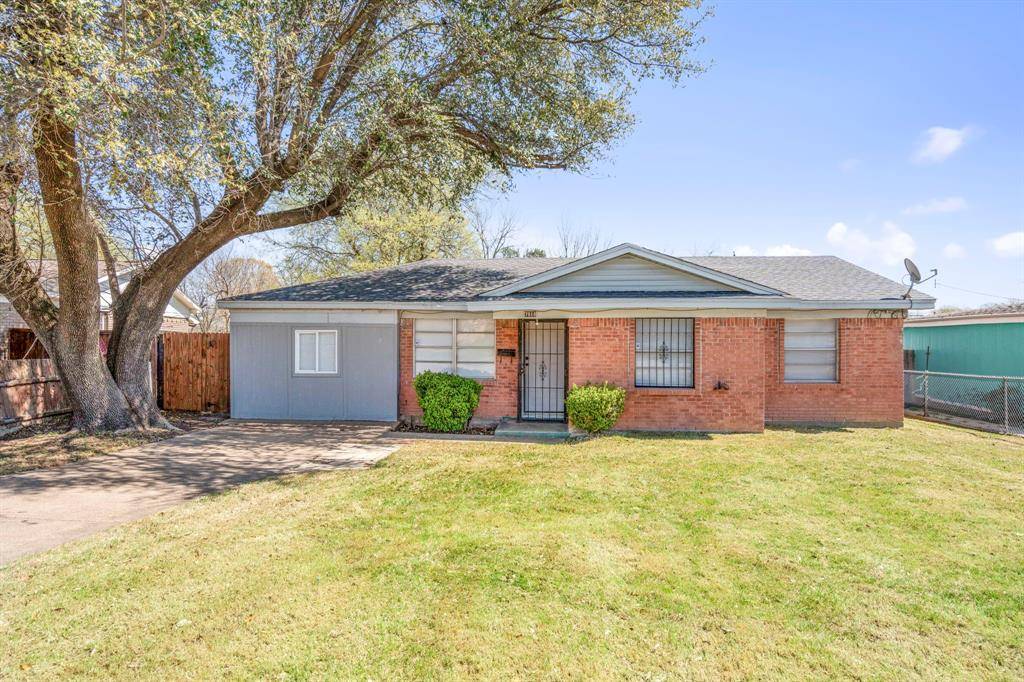 Dallas, TX 75232,7918 Racine Drive