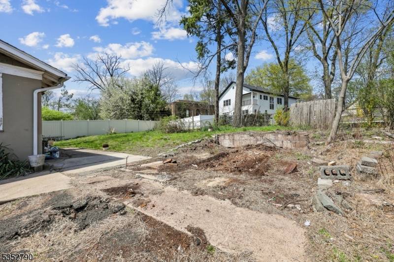 Millburn Twp., NJ 07041,151 Millburn Ave