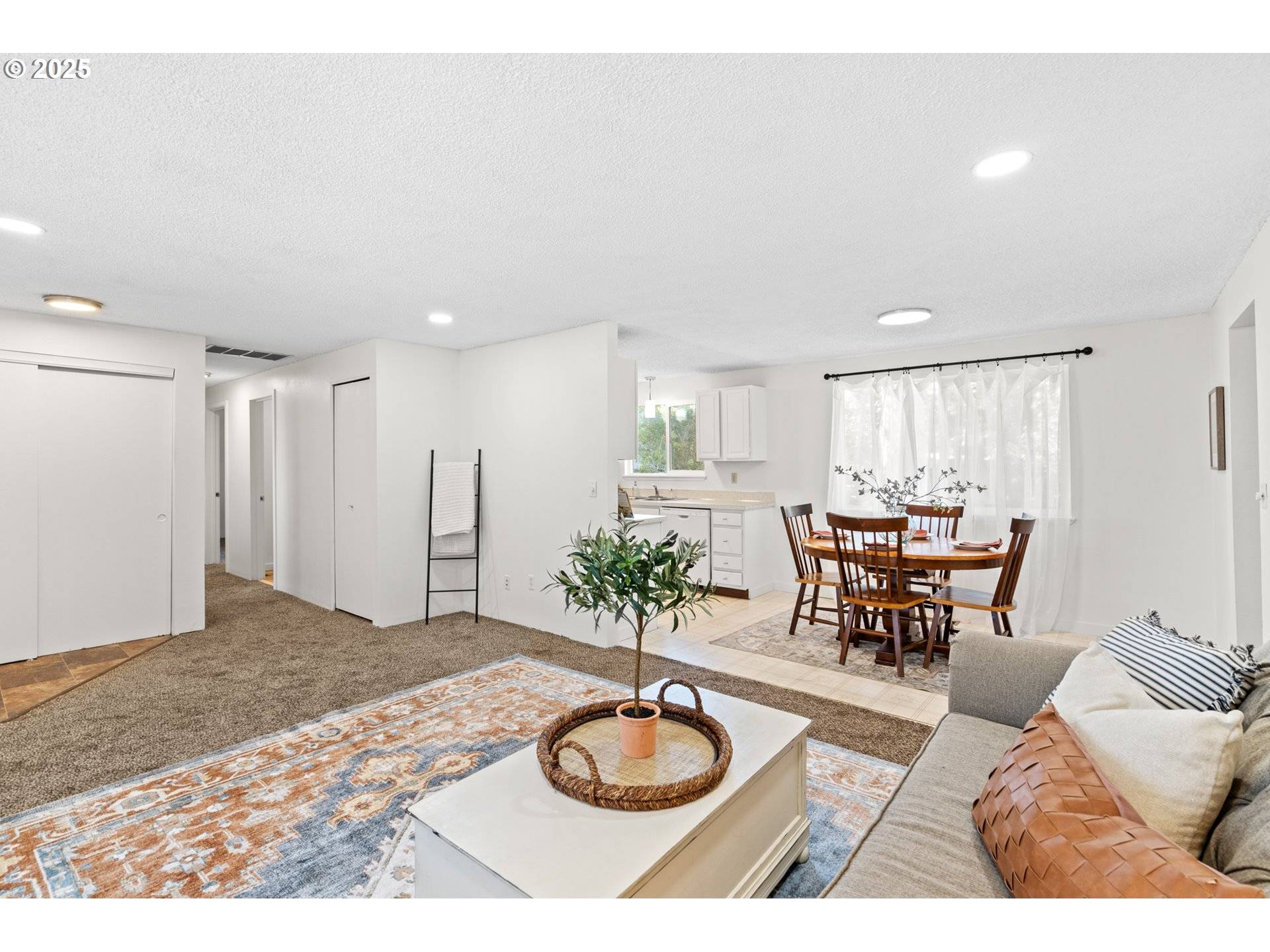 Hermiston, OR 97838,1065 W DIVISION AVE