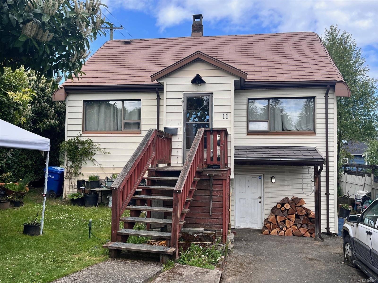 11 Rosamond St, Nanaimo, BC V9T 1R2