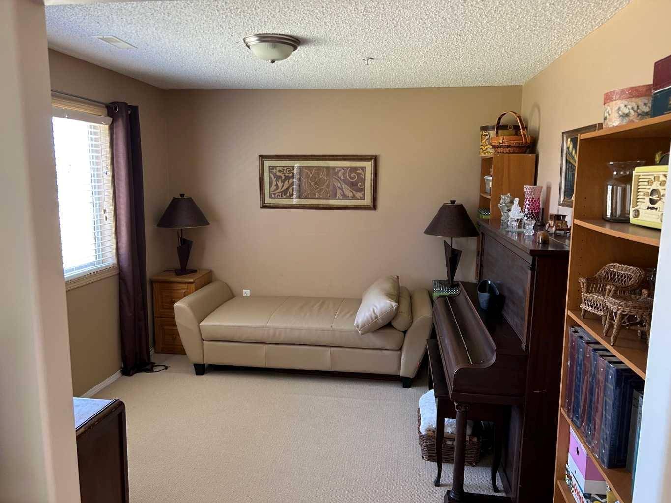 Red Deer, AB T4R 3J1,18 Averill ST #125