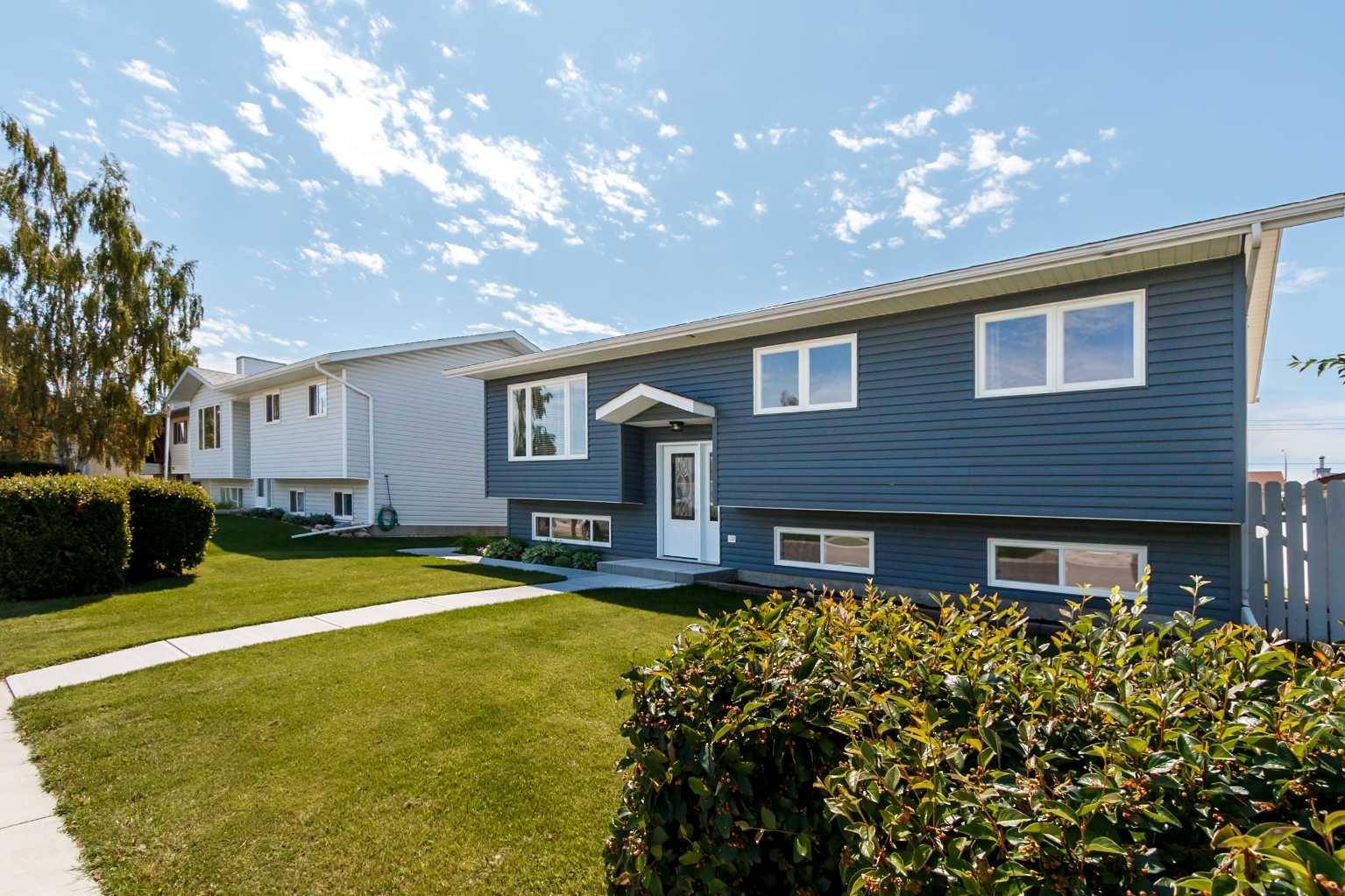 Olds, AB T4H1C3,5607 43 St Close