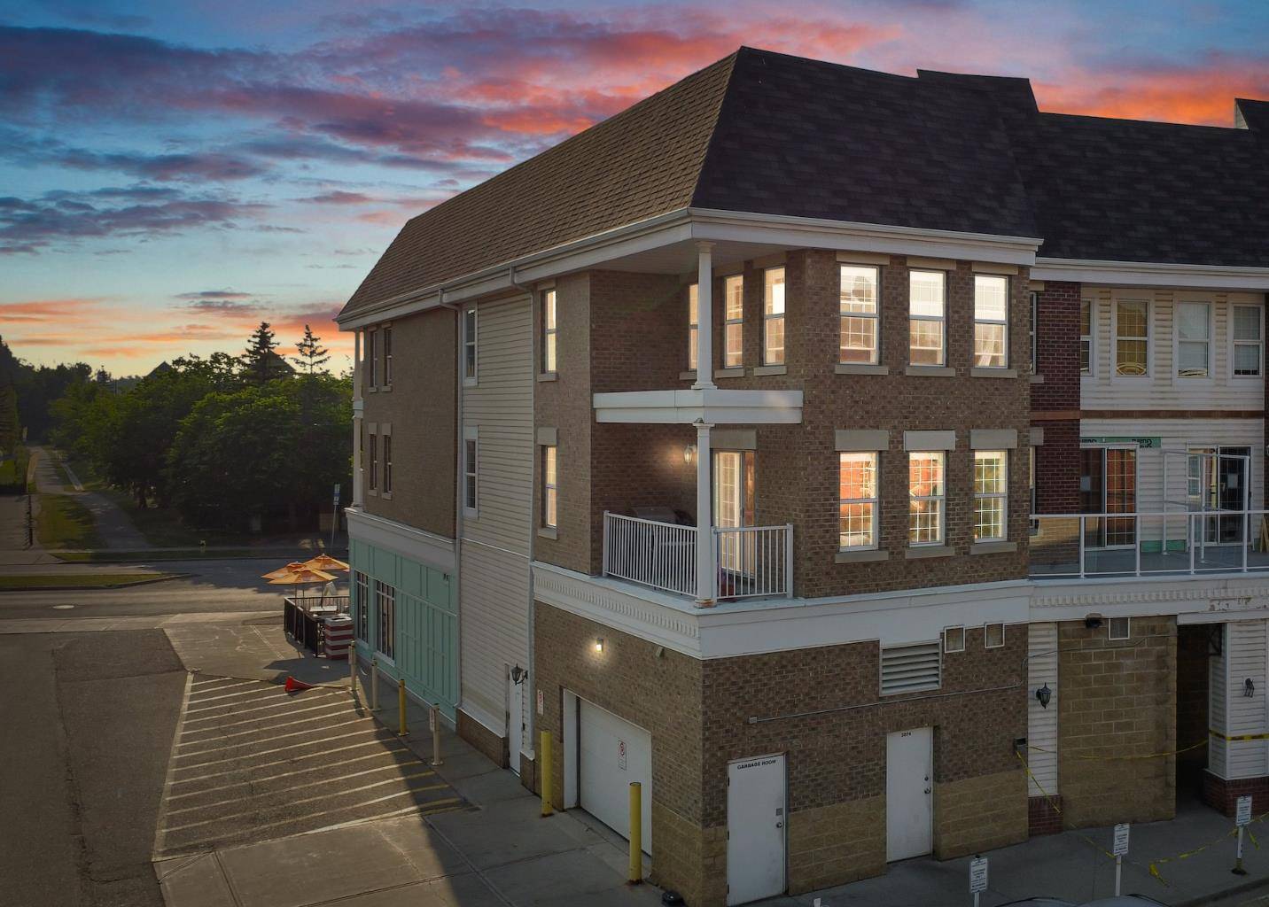 Calgary, AB T2T 6N2,2233 34 AVE SW #353