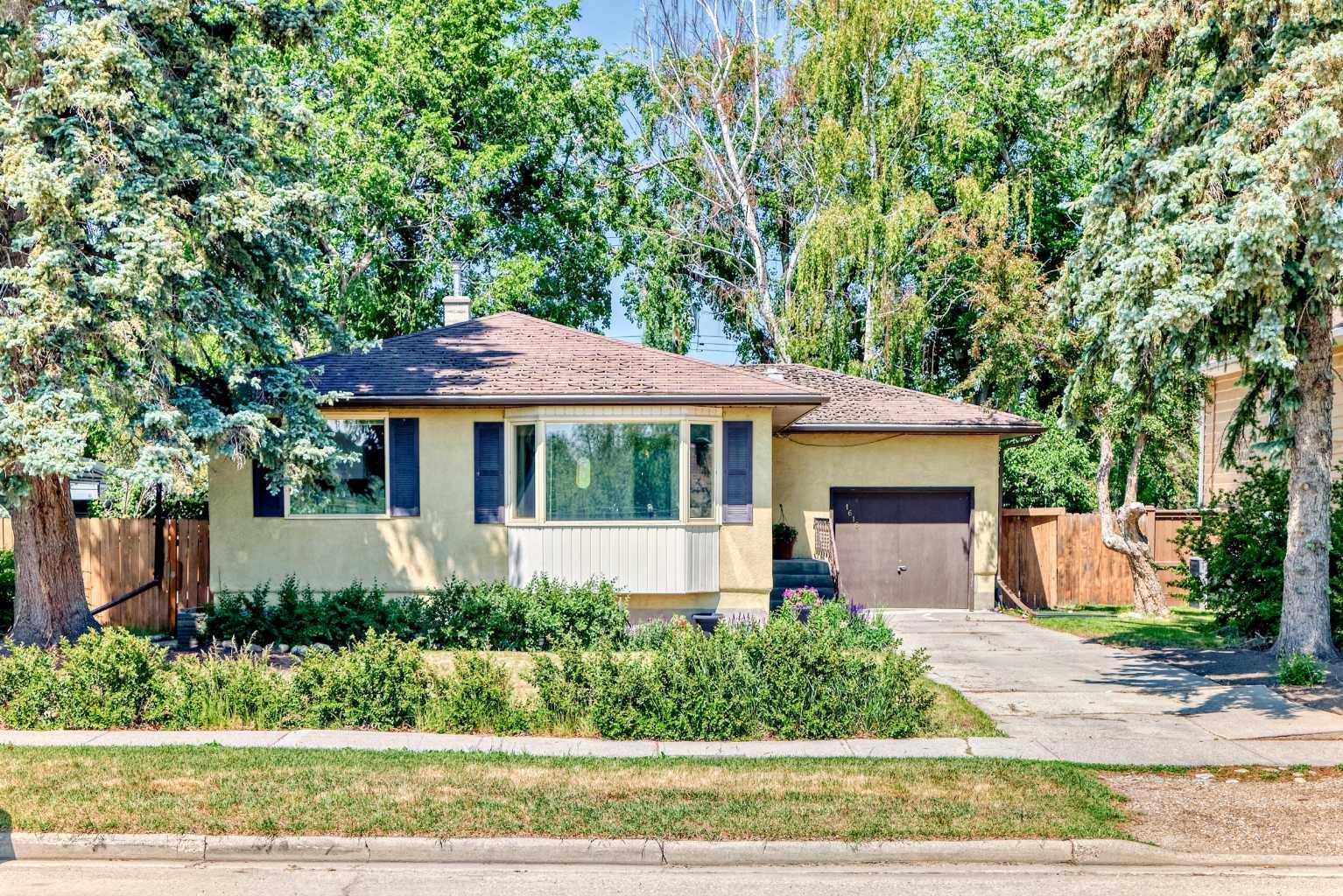 1616 50 AVE SW, Calgary, AB T2T 2V9