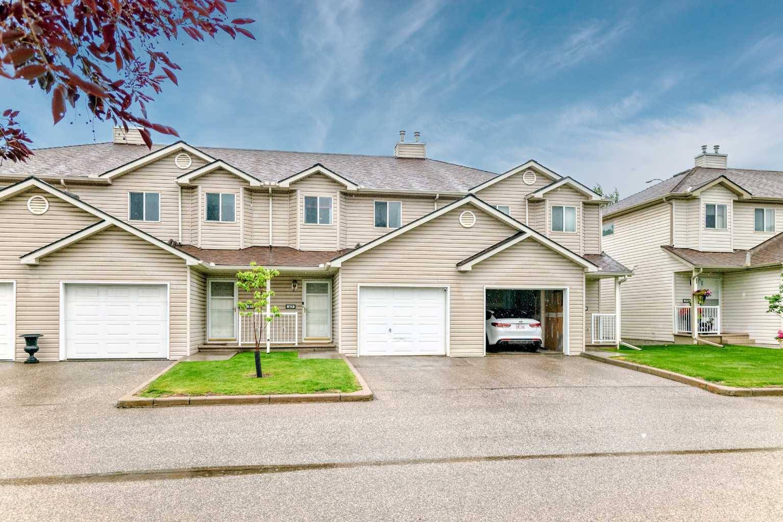 43 Douglas Glen PARK SE, Calgary, AB T2Z3Z3