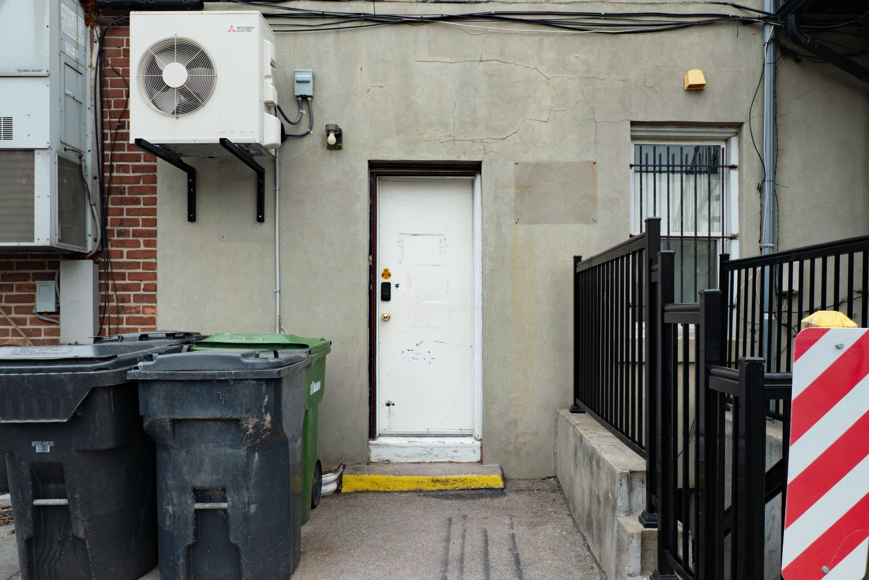 Toronto C04, ON M5M 3Z9,1907 Avenue RD