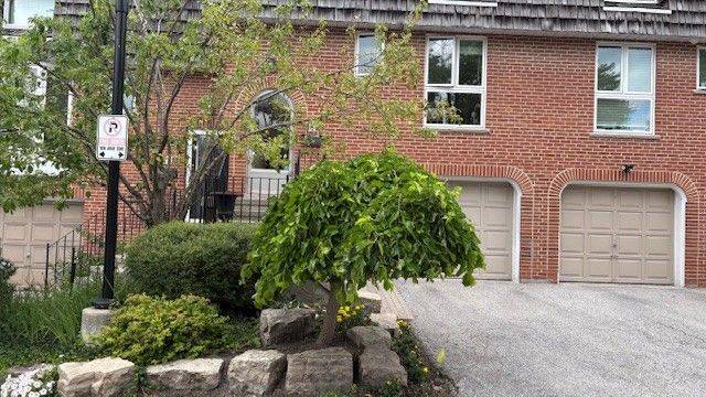 Toronto C12, ON M2L 1P7,90 Brassbell Mill WAY N #6