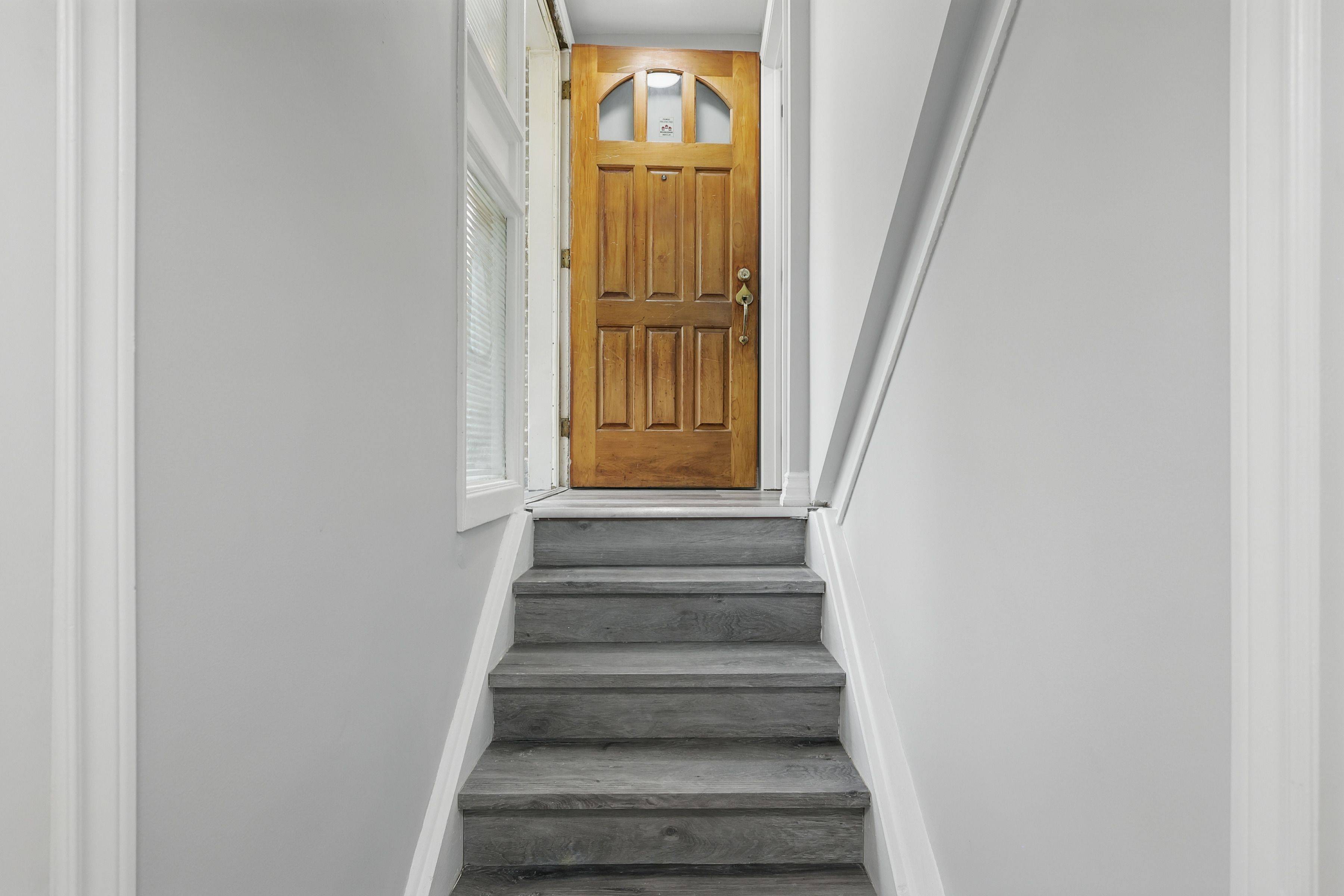 Toronto C13, ON M3A 1W9,1 Vanity CT #Lower