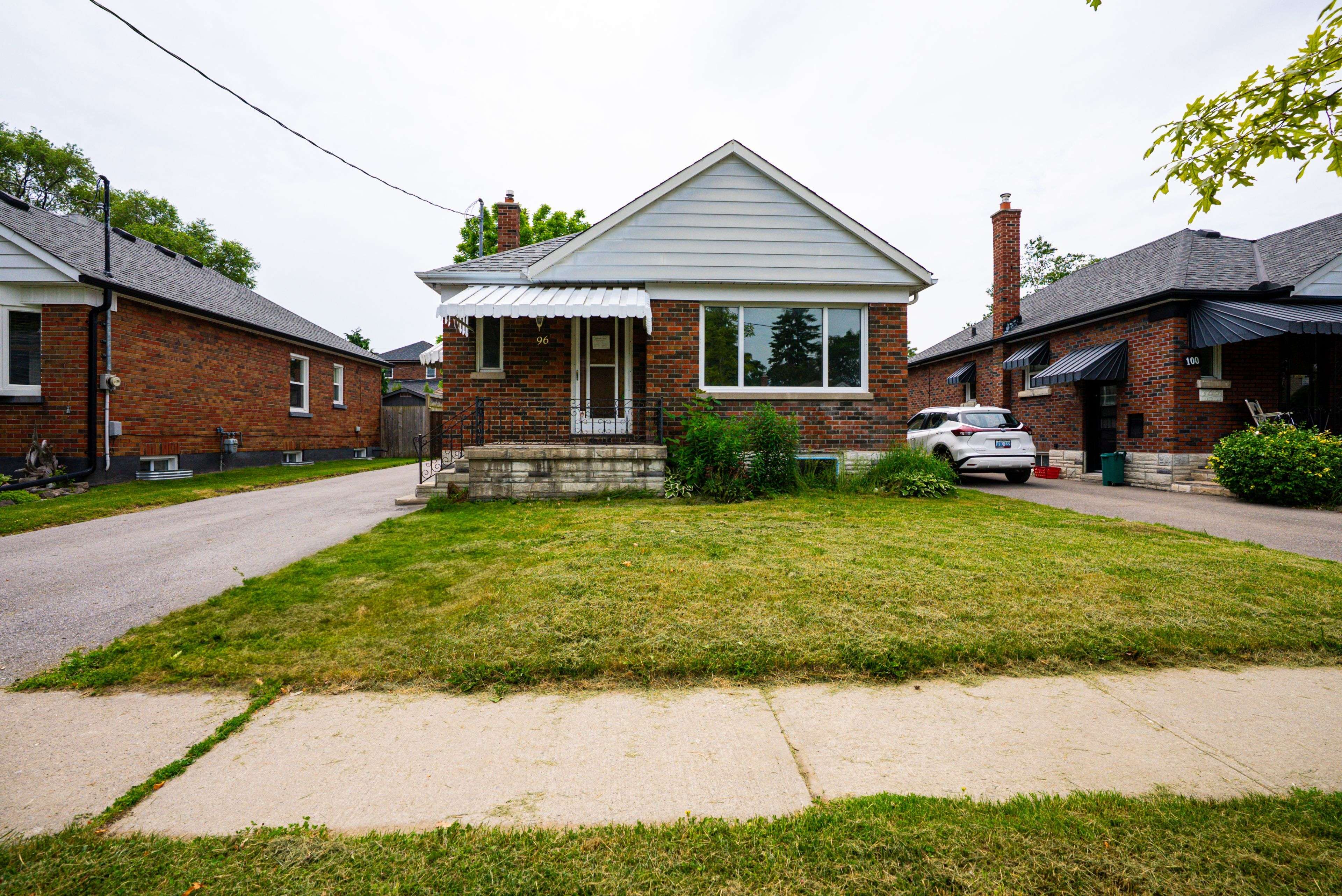Oshawa, ON L1G 6C6,96 Oakes AVE
