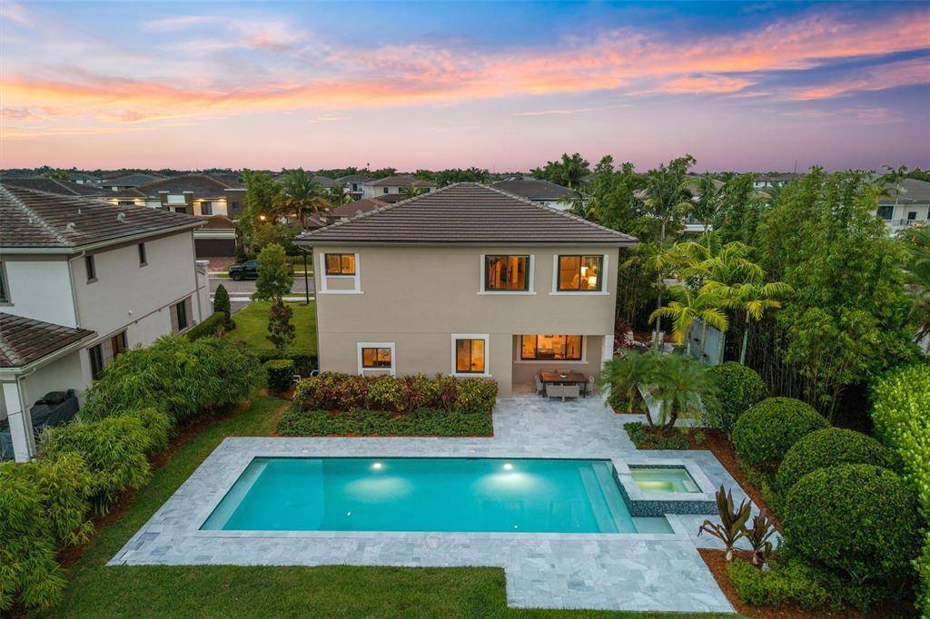 Parkland, FL 33076,10593 N Lago Vista Cir