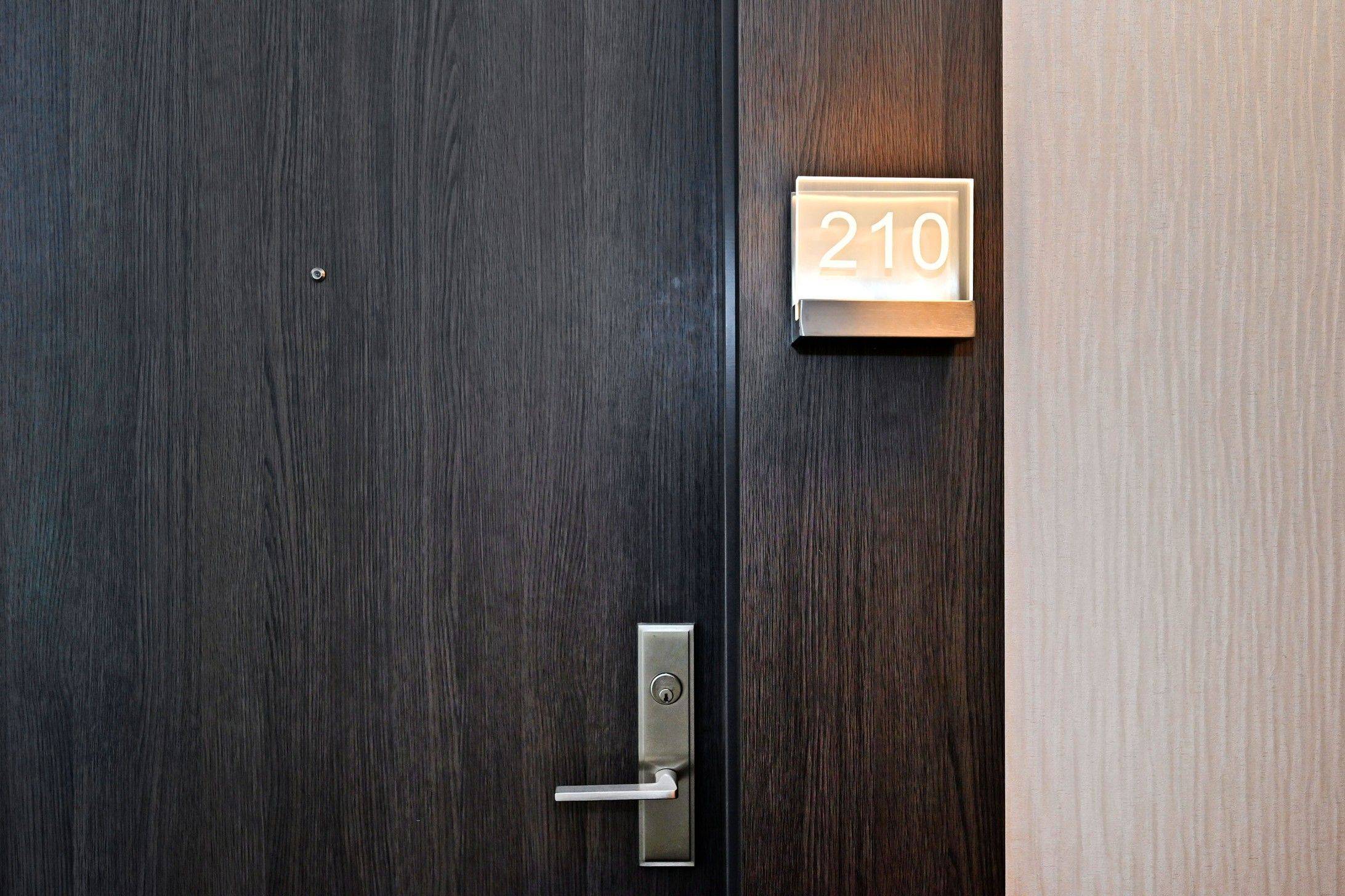 Markham, ON L6G 0G3,25 Water Walk DR #210