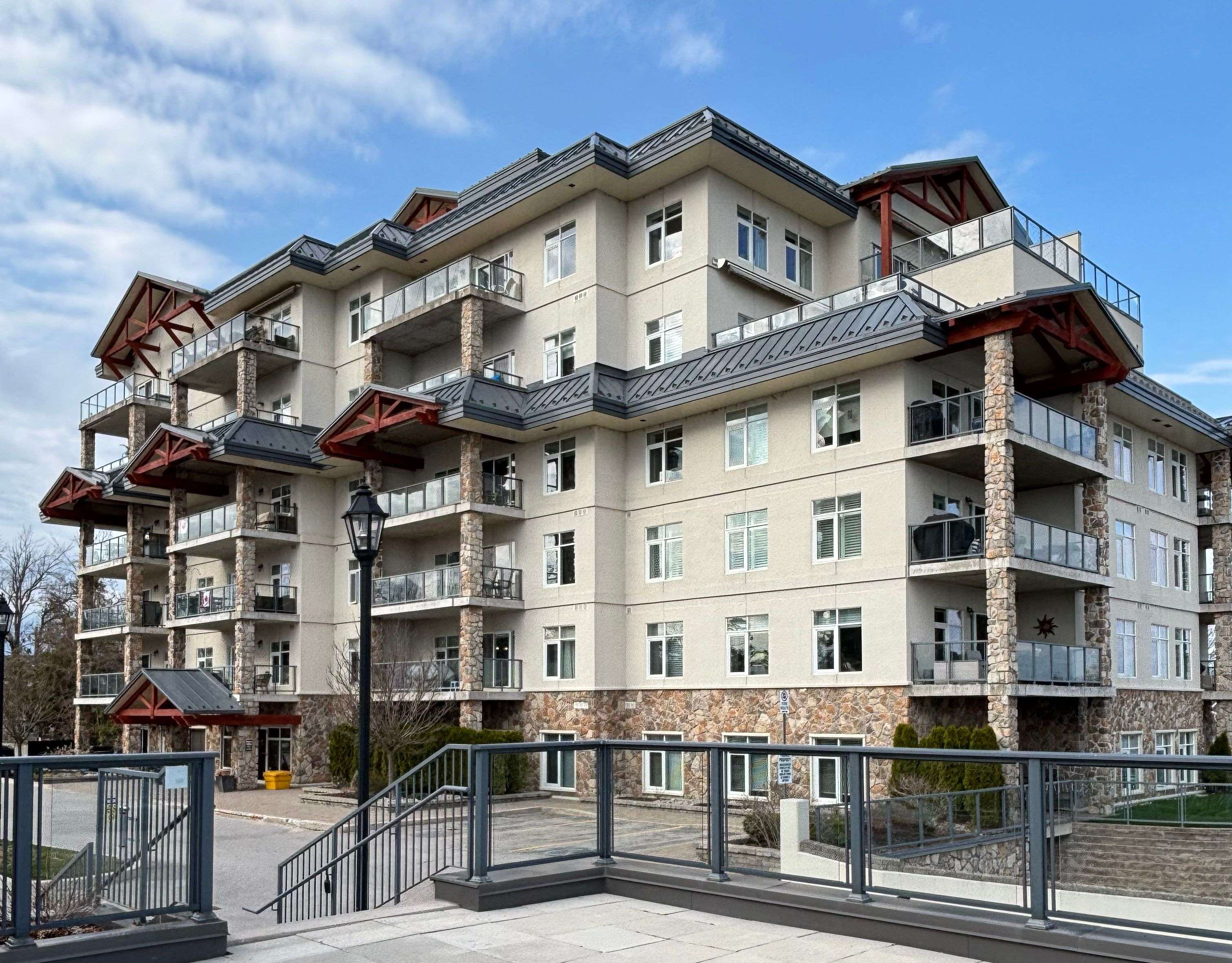 80 Orchard PT #504, Orillia, ON L3V 1C6
