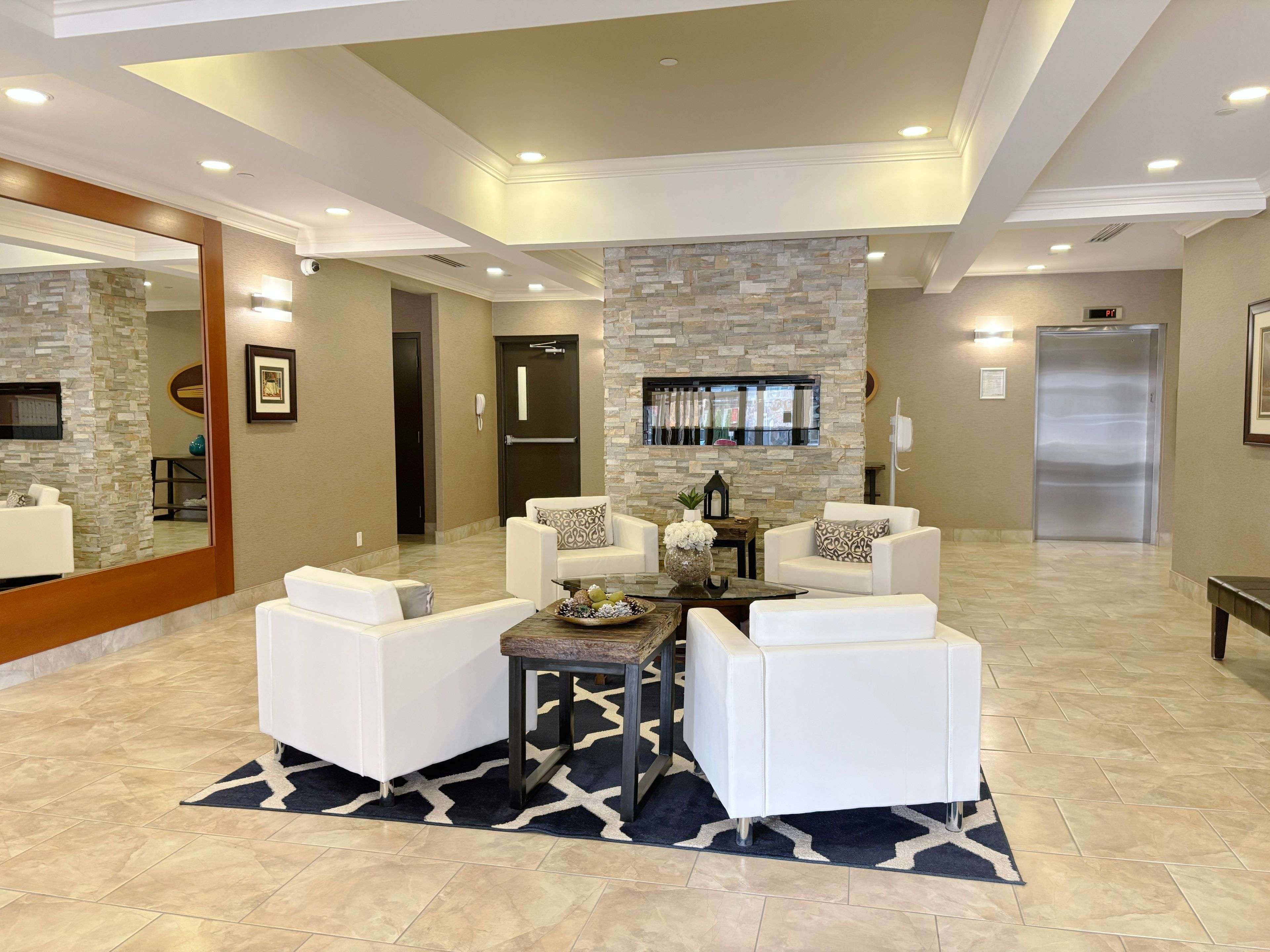 Orillia, ON L3V 1C6,80 Orchard PT #504