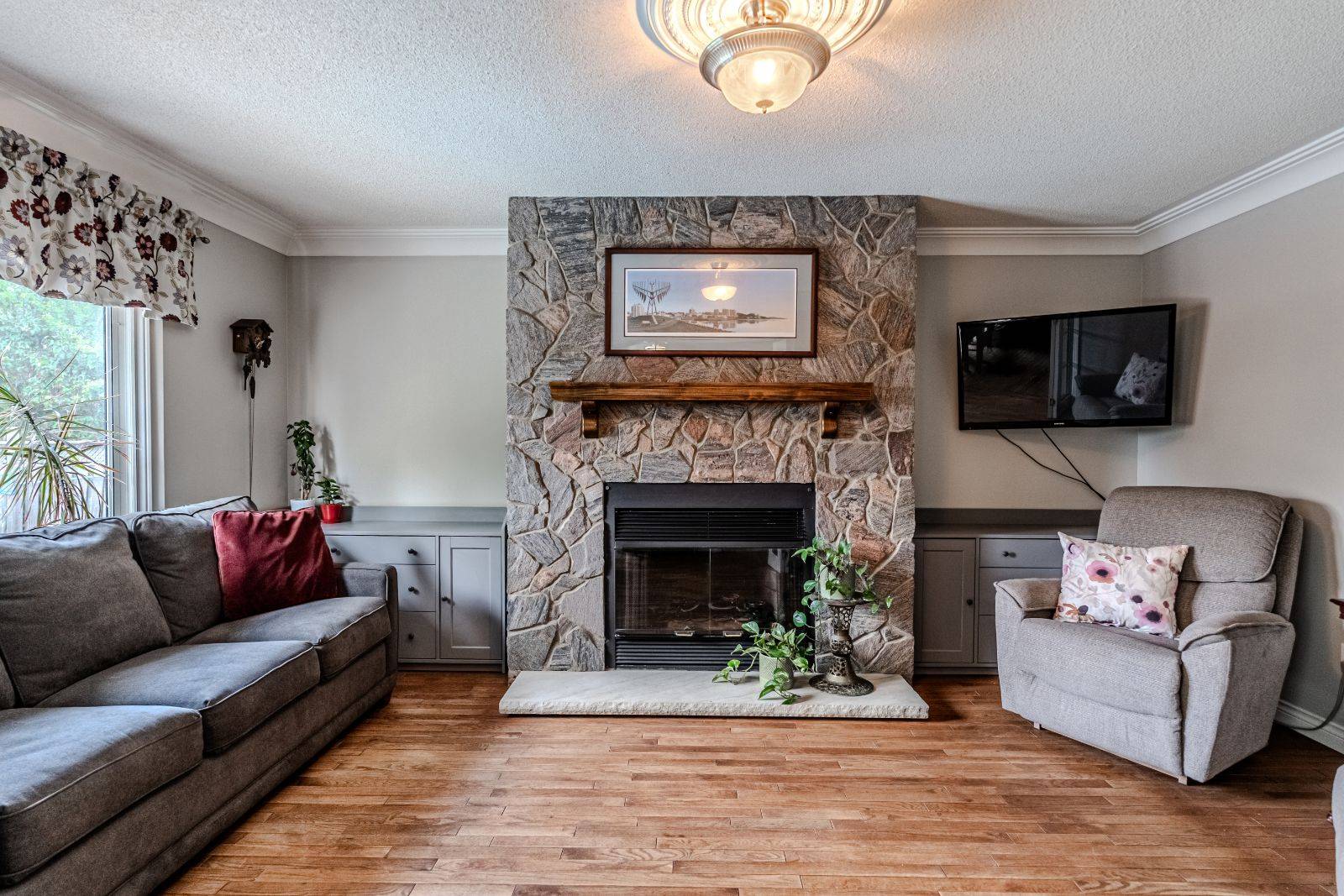 Barrie, ON L4N 7G3,8 River Ridge RD