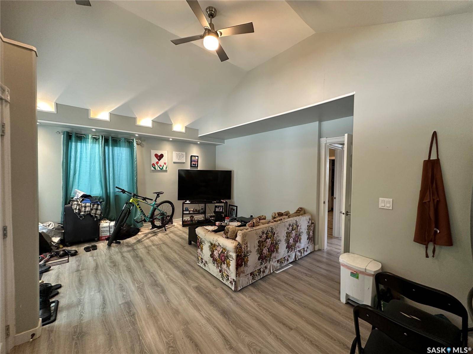 Regina, SK S4T 4K2,2244 Wascana STREET