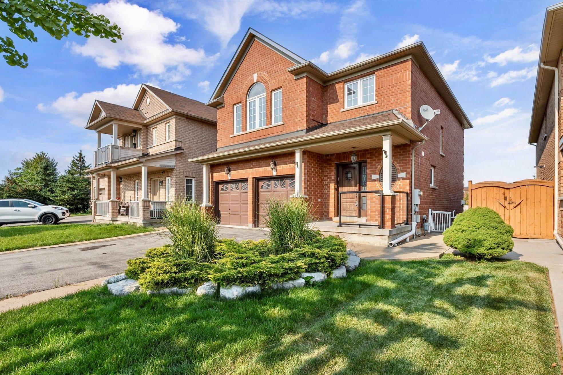 Brampton, ON L6P 0Z9,107 Eastbrook WAY #UPPER