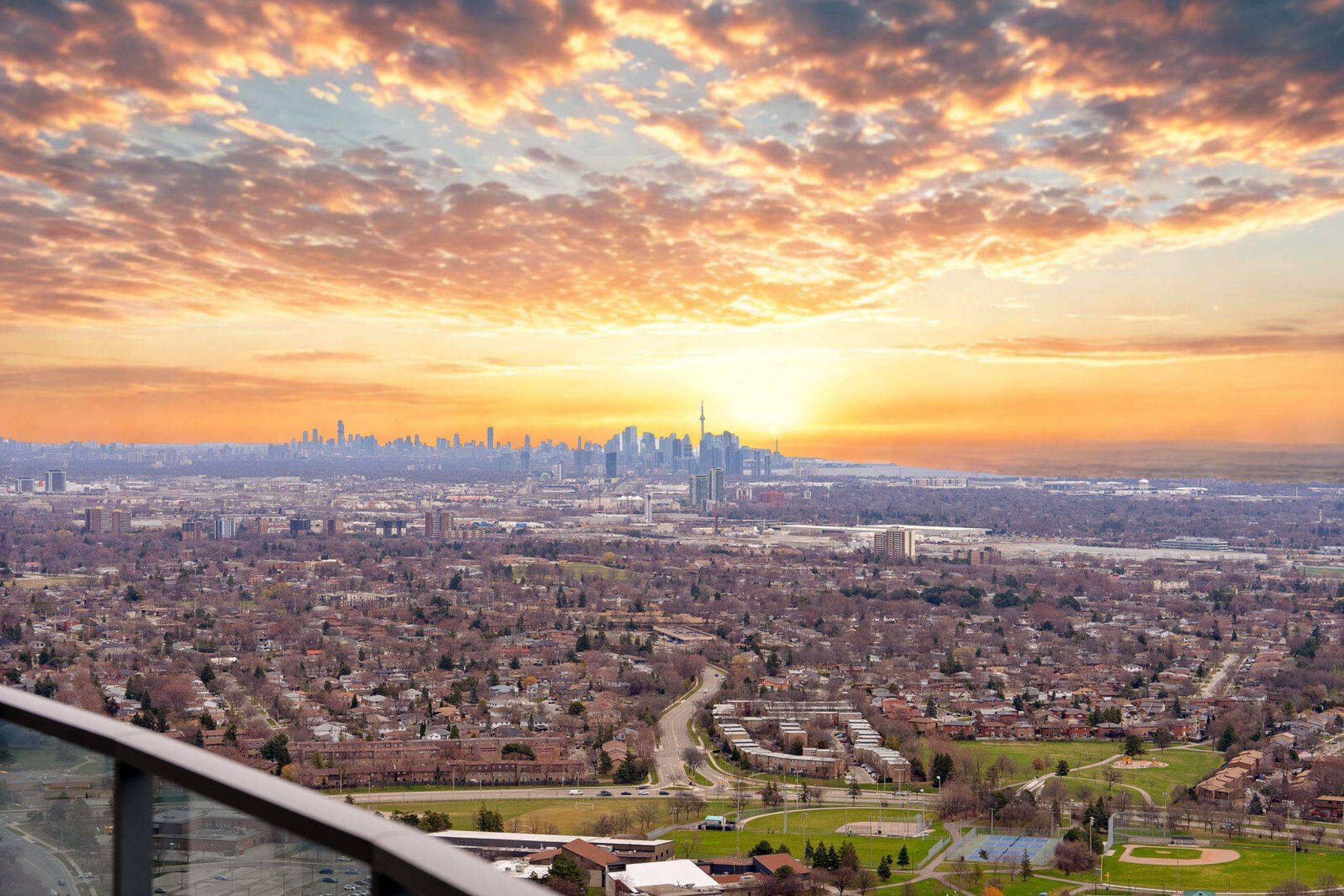 Mississauga, ON L4Z 0A9,60 Absolute AVE #4803