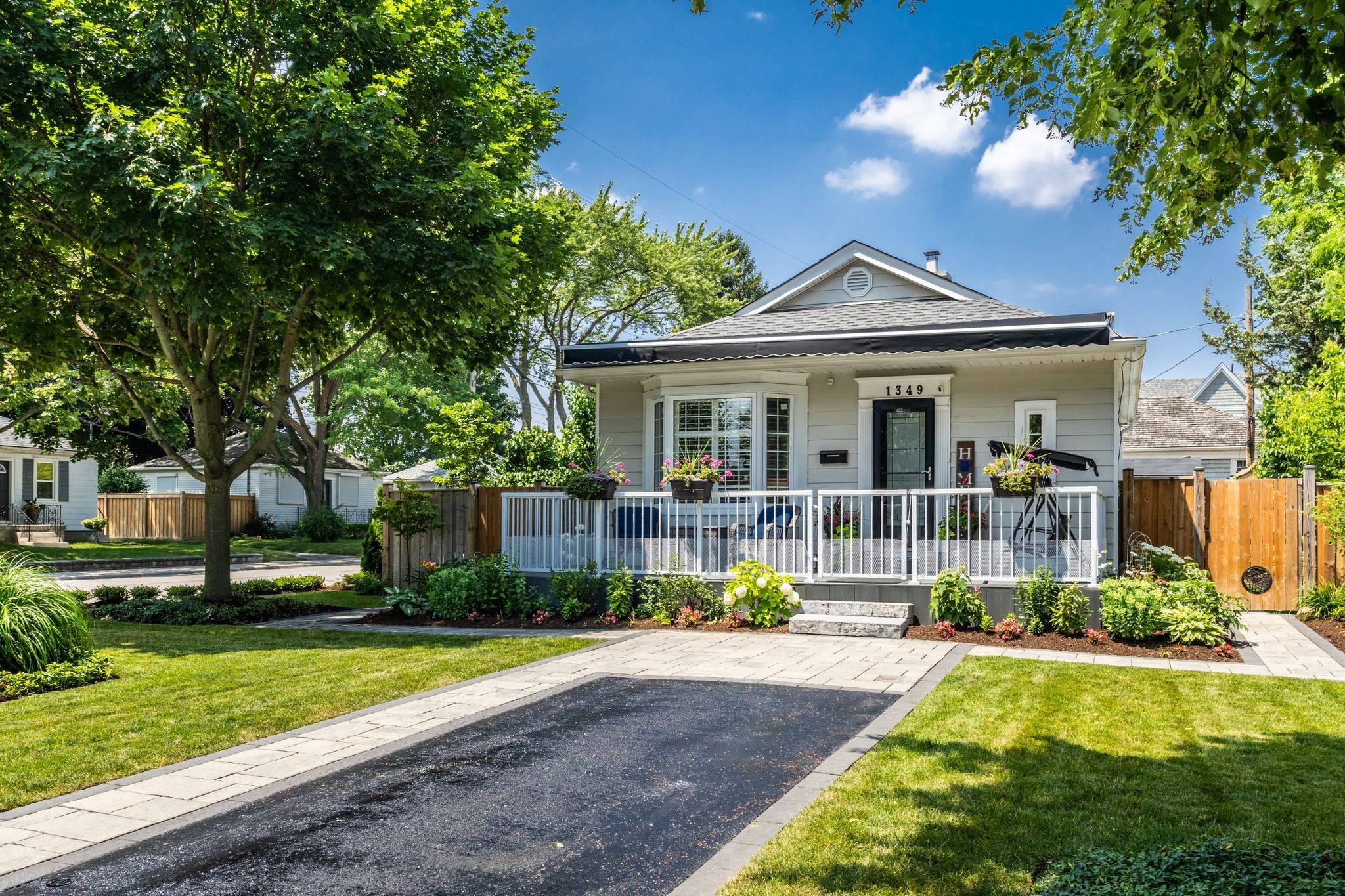 1349 BIRCH AVE, Burlington, ON L7S 1J1