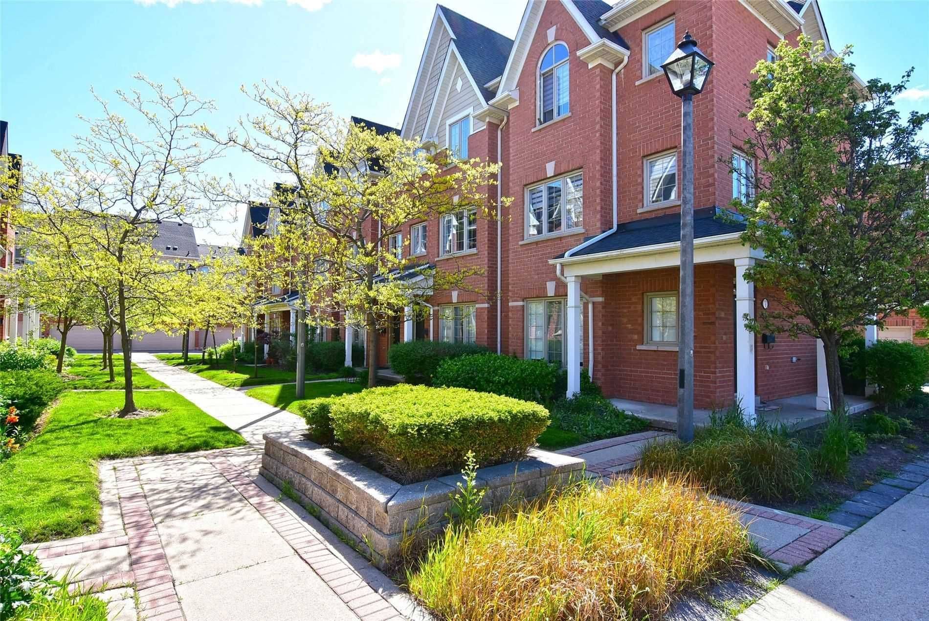 Toronto W06, ON M8V 4C7,129 Tenth ST #2