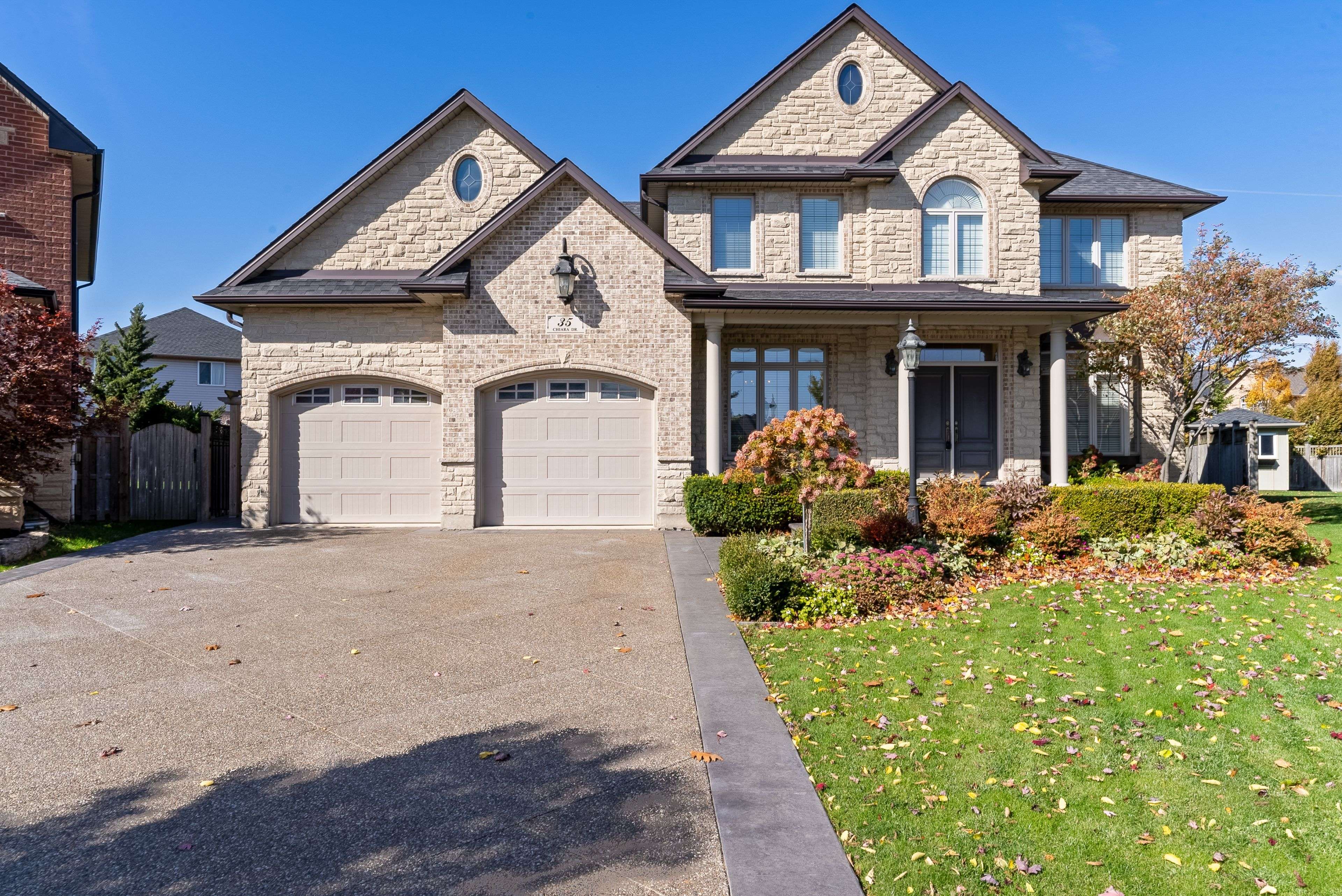 Hamilton, ON L8E 2H1,35 Chiara DR