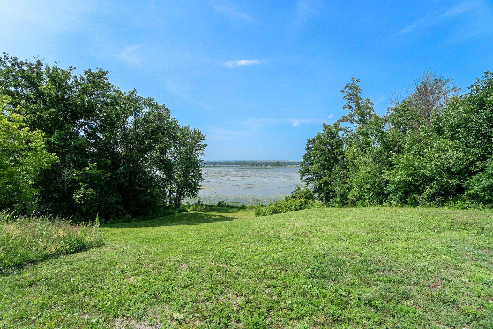 Clarence-rockland, ON K4K 1K9,9360 County Road 17 RD
