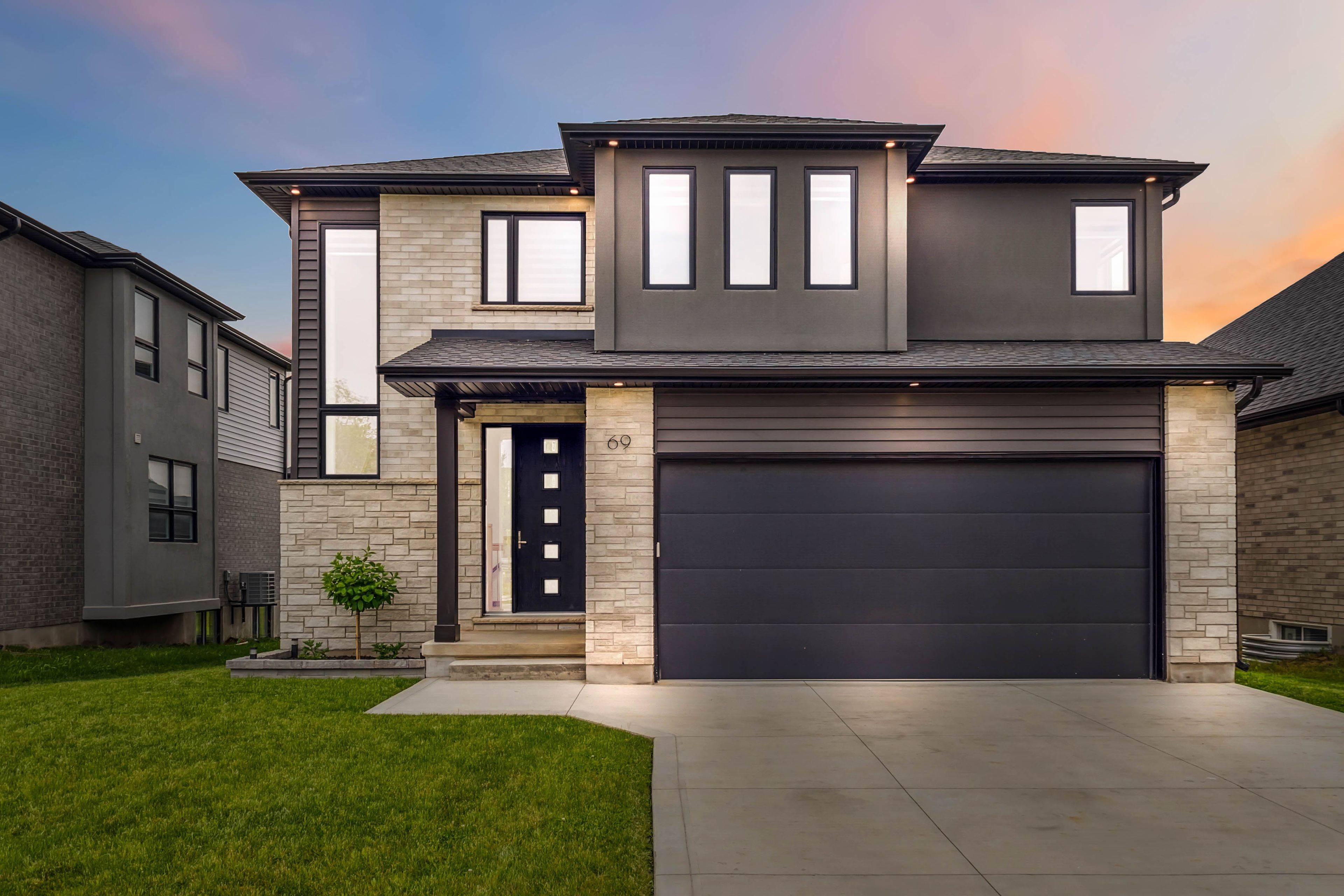 Southwold, ON N5P 3T2,69 ROYAL CRES