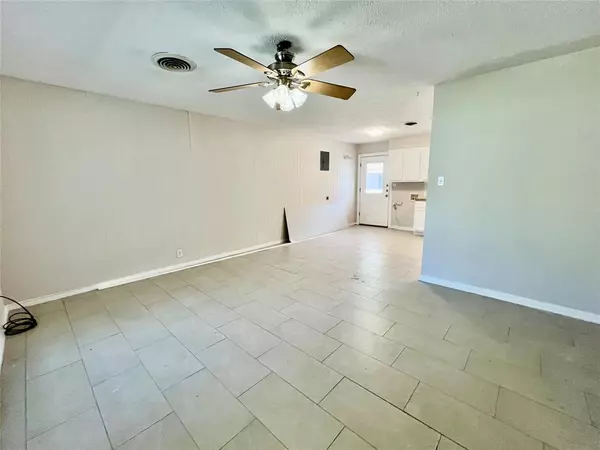 Denton, TX 76201,2614 Denison Street