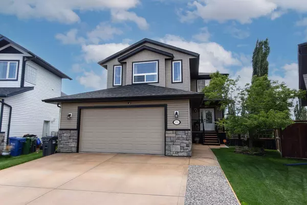 152 Iverson Close, Red Deer, AB T4R 3M8